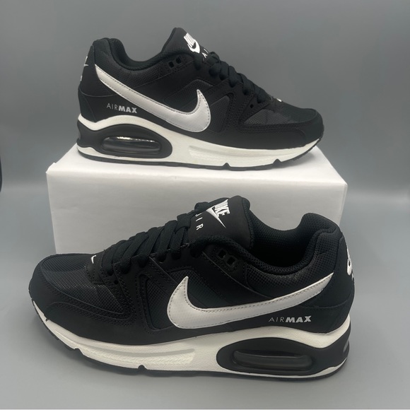 NIKE Air Max Command Women's Running Shoe Black White - Picture 8 of 14